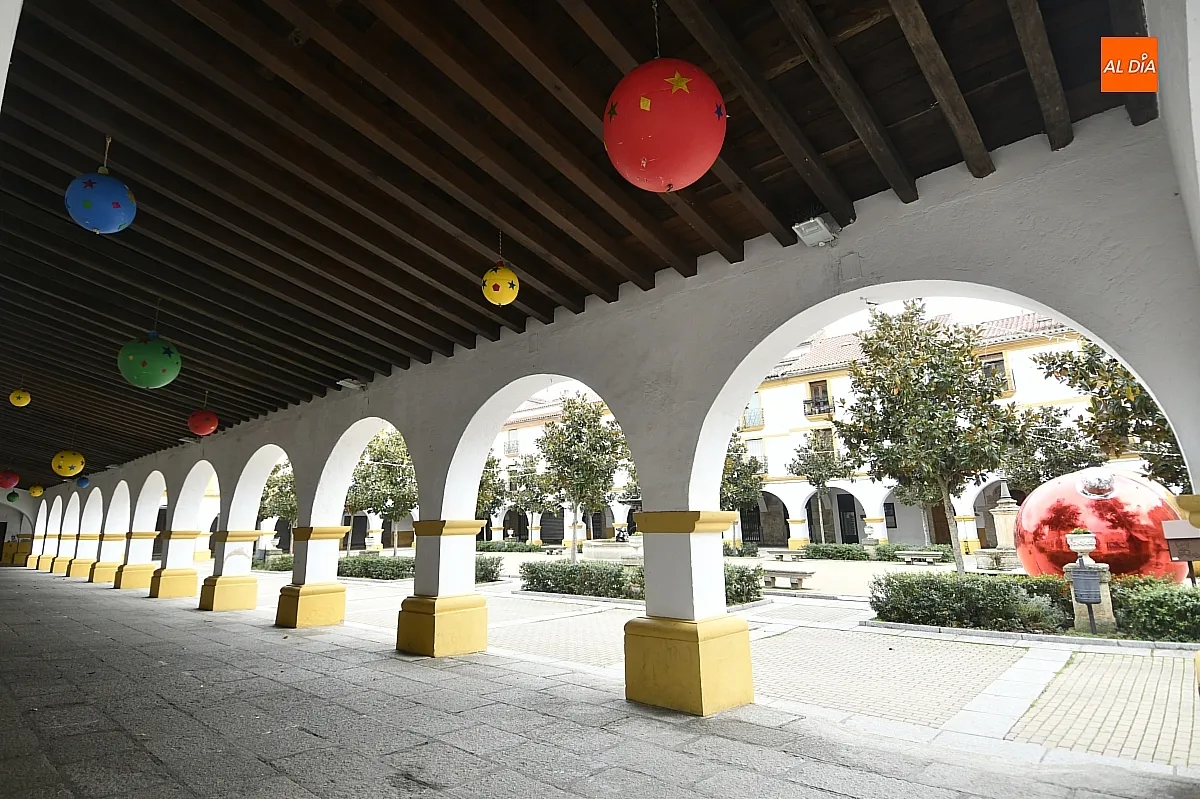 Las bolas de Navidad Gigantes es la principal novedad en la decoración de este año