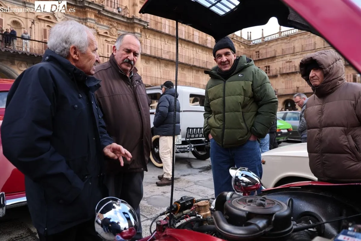 El Día del Guardia Urbano regresa a Salamanca con una gran caravana de vehículos históricos | FOTOS: David Sañudo 