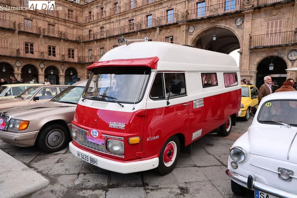 El Día del Guardia Urbano regresa a Salamanca con una gran caravana de vehículos históricos | FOTOS: David Sañudo 