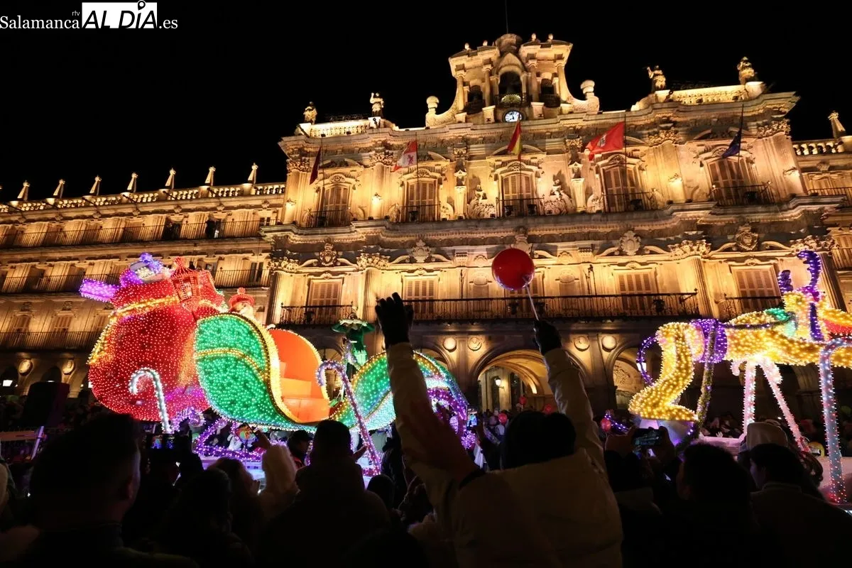 Cabalgaza de Papá Noel en el centro de Salamanca | FOTOS: David Sañudo