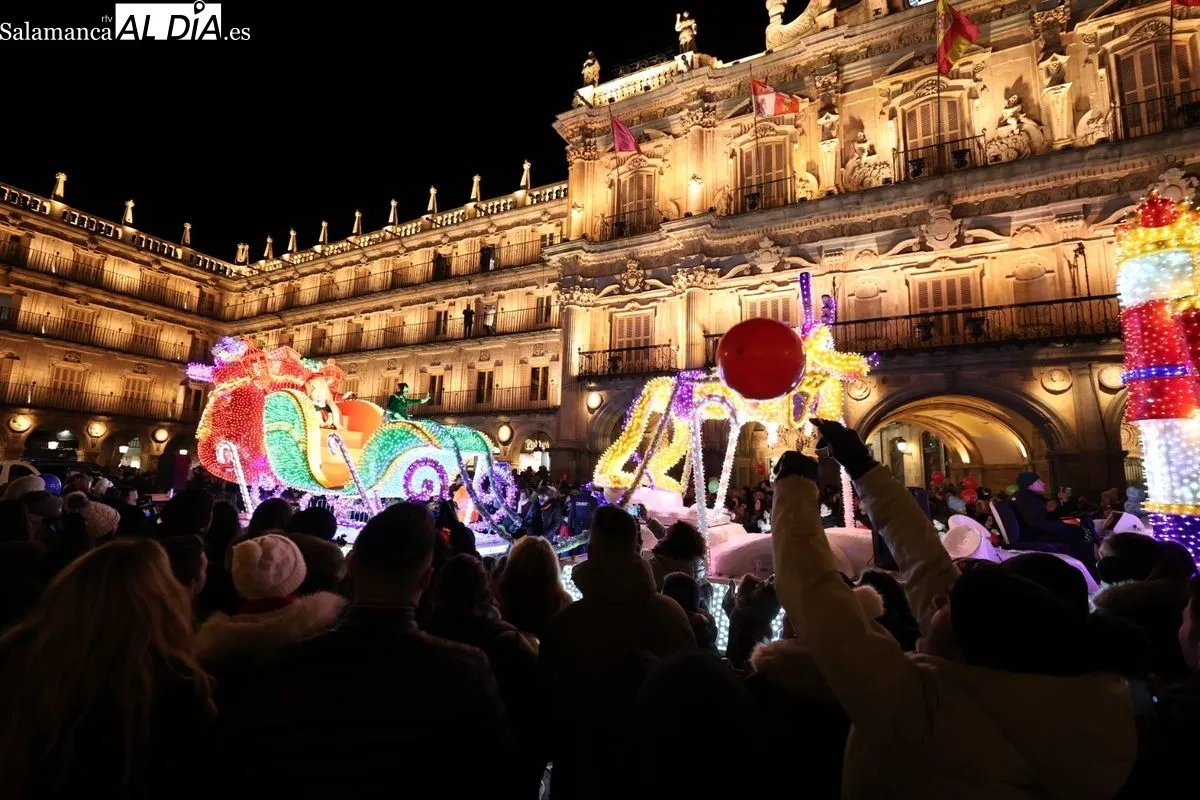 Cabalgaza de Papá Noel en el centro de Salamanca | FOTOS: David Sañudo