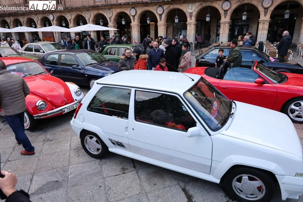 El Día del Guardia Urbano regresa a Salamanca con una gran caravana de vehículos históricos | FOTOS: David Sañudo 