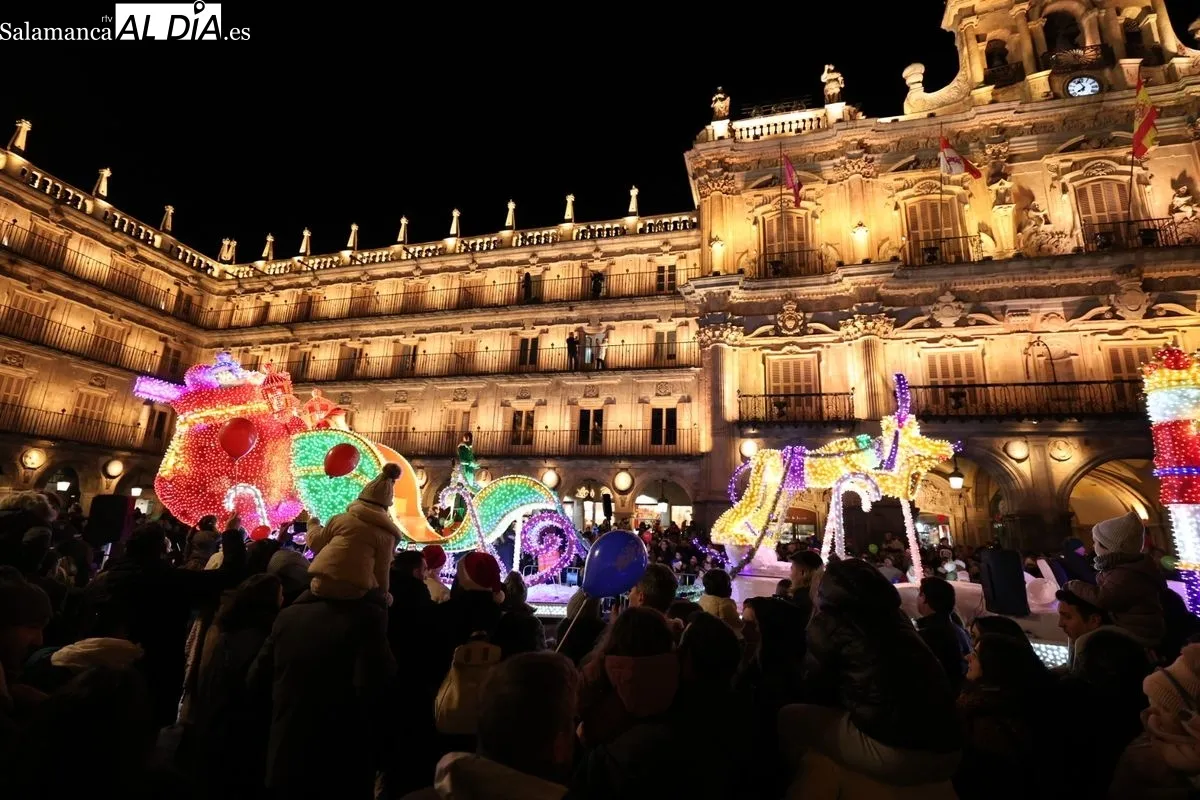 Cabalgaza de Papá Noel en el centro de Salamanca | FOTOS: David Sañudo