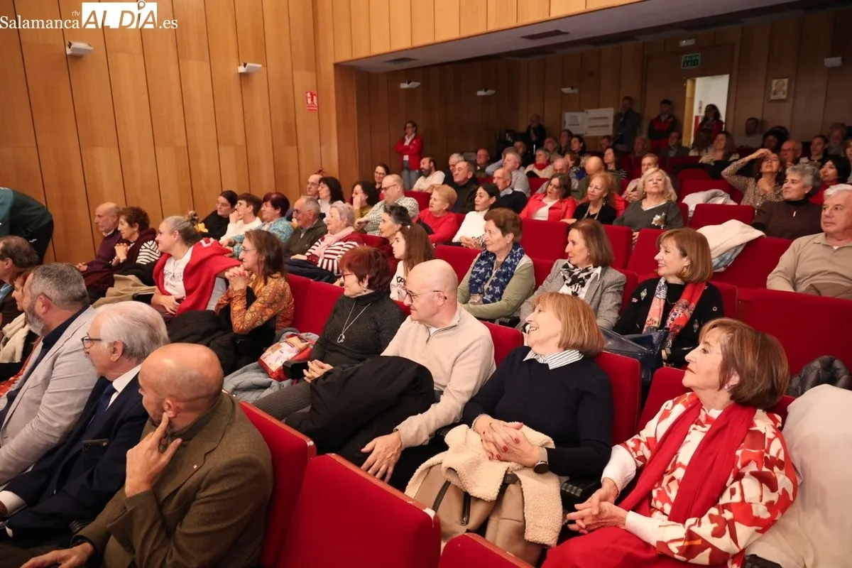 Cruz Roja Salamanca rinde un emotivo homenaje a sus voluntarios | FOTOS: David Sañudo 