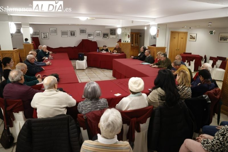 La Memoria Histórica de España, a debate en la tertulia Rona Dalba de Salamanca