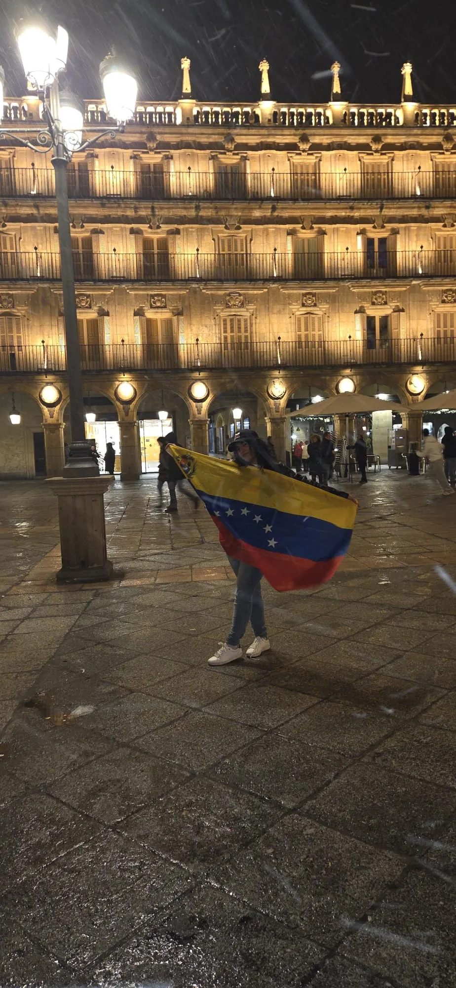 Foto 2 - Apoyo pol&iacute;tico y social en Salamanca a la transici&oacute;n democr&aacute;tica en Venezuela
