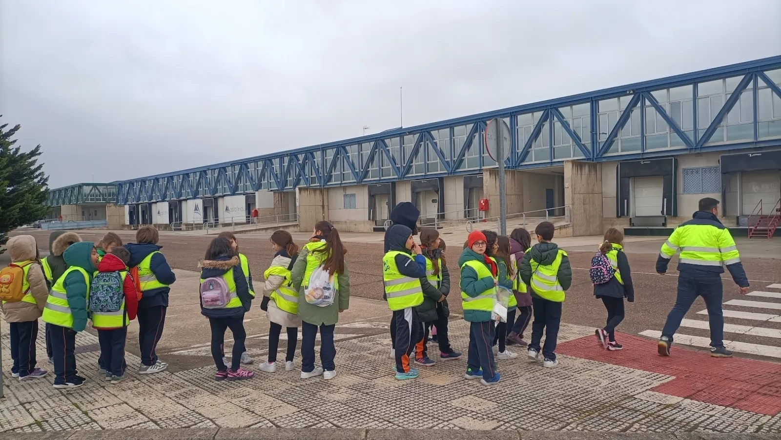 Foto 4 - Los alumnos del Colegio Antonio Machado aprenden, disfrutan y se divierten en MercaSalamanca (Fotos)