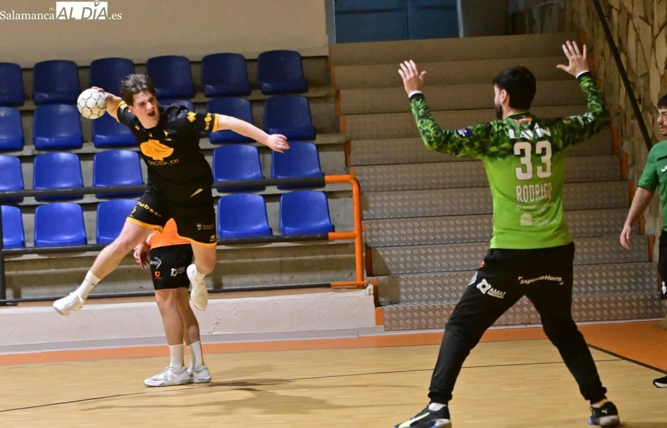 BM Salamanca - BM Torrelavega | FOTOS: SALAMANCArtv AL DÍA