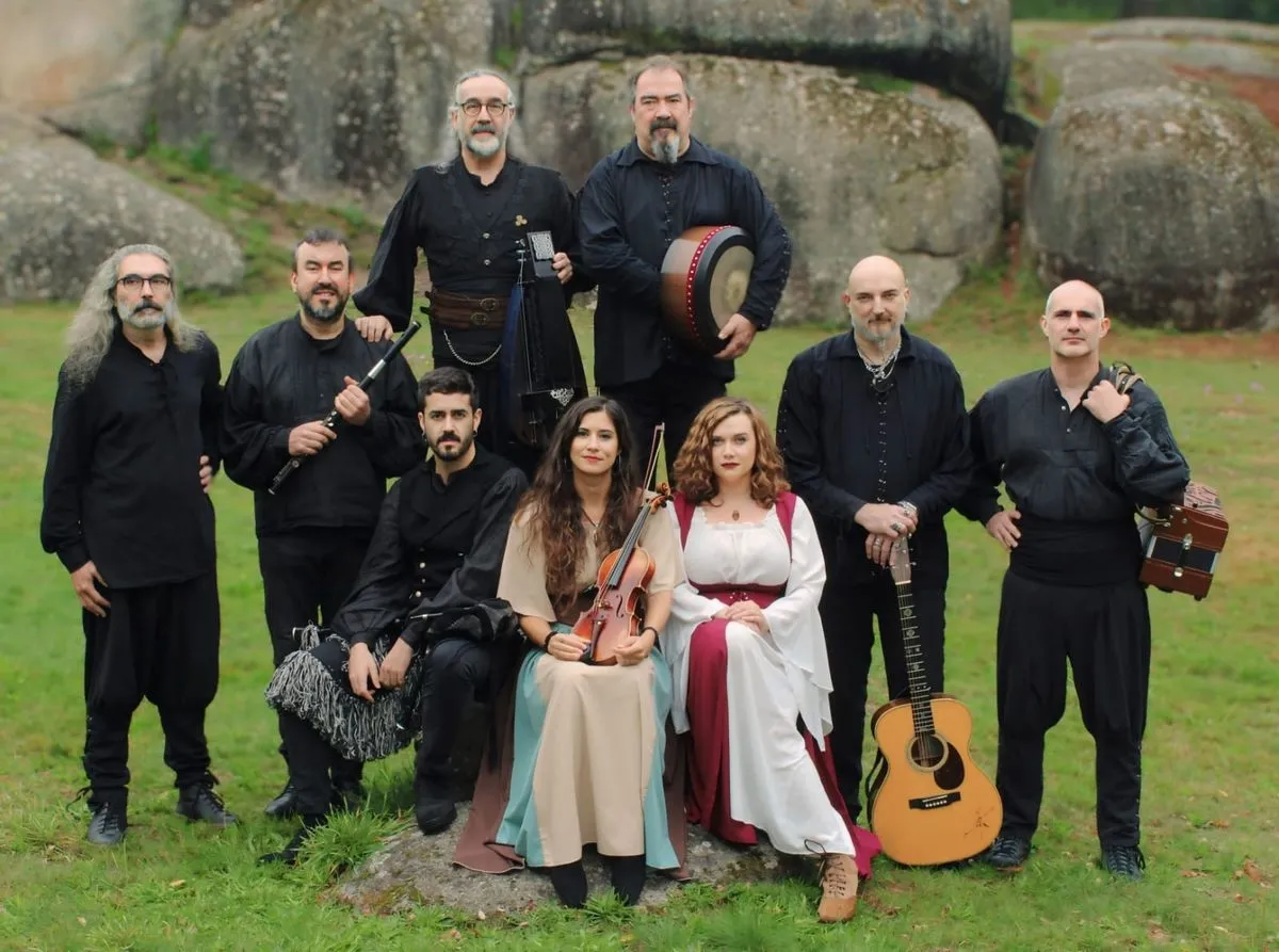 Viernes, 20 de febrero: Luar Na Lubre: El grupo de folk celebra su 40 aniversario en el Teatro Liceo.