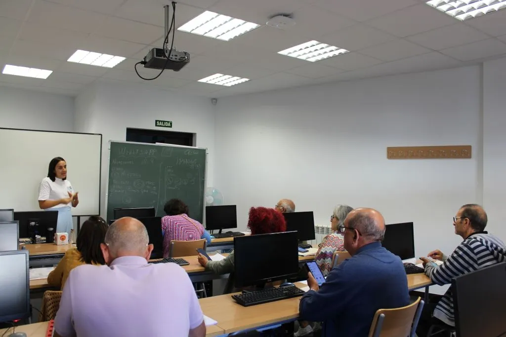 Foto 2 - La Fundaci&oacute;n Ciudad Rodrigo lanza cursos de inform&aacute;tica a precios reducidos para todas las edades