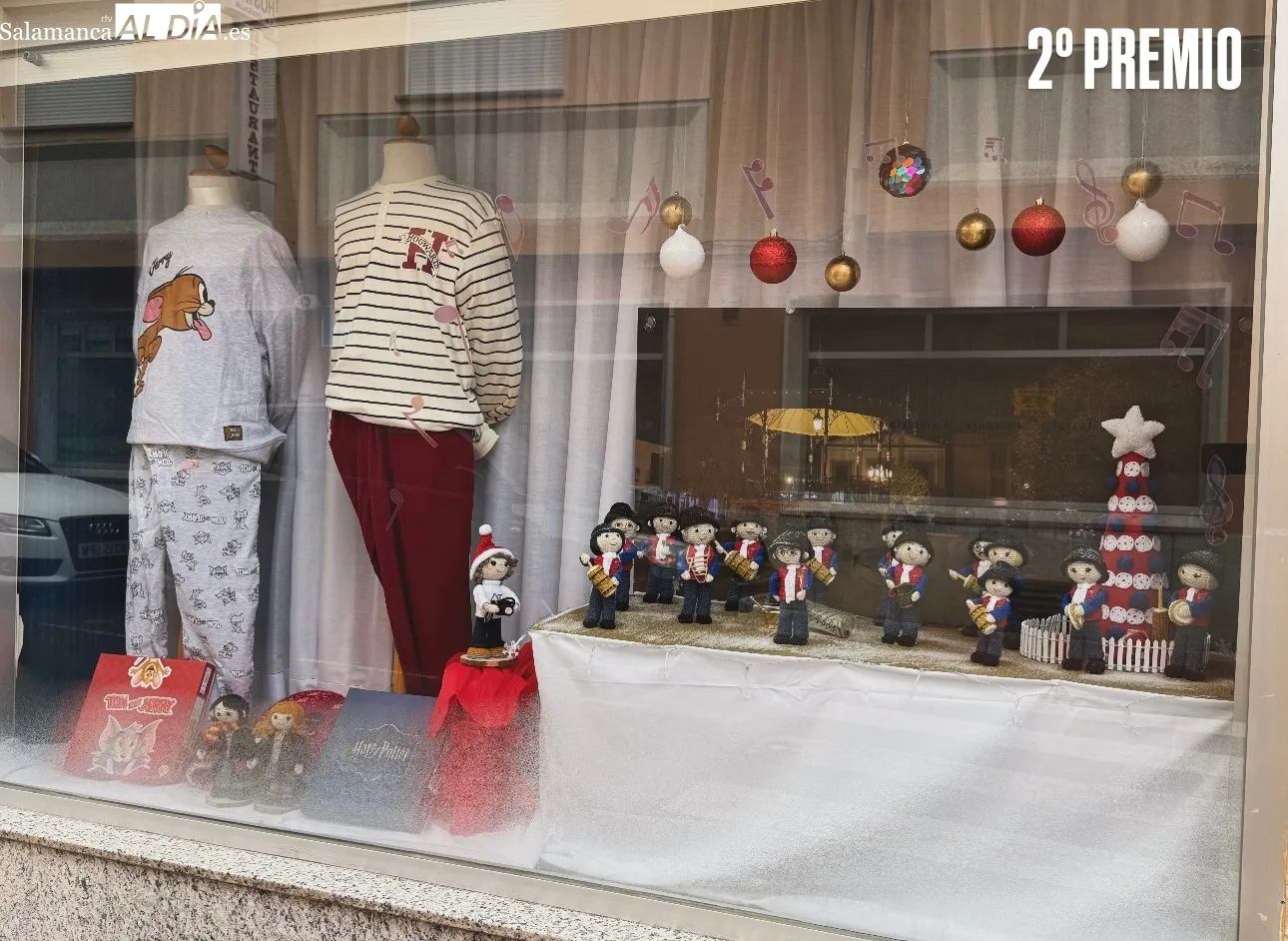 Foto 3 - Churrer&iacute;a La Gaviota gana el primer concurso de escaparates de Pe&ntilde;aranda, con dos comercios compartiendo el segundo premio