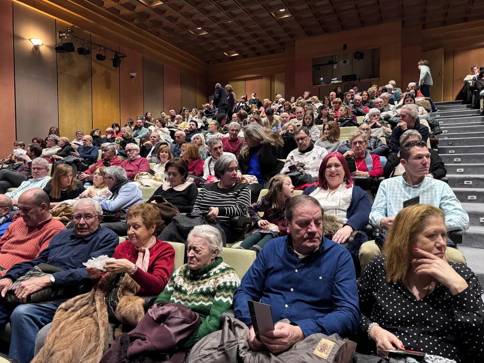 Foto 2 - El Concierto de A&ntilde;o Nuevo llena de m&uacute;sica y p&uacute;blico el Teatro del CDS para dar la bienvenida al 2026