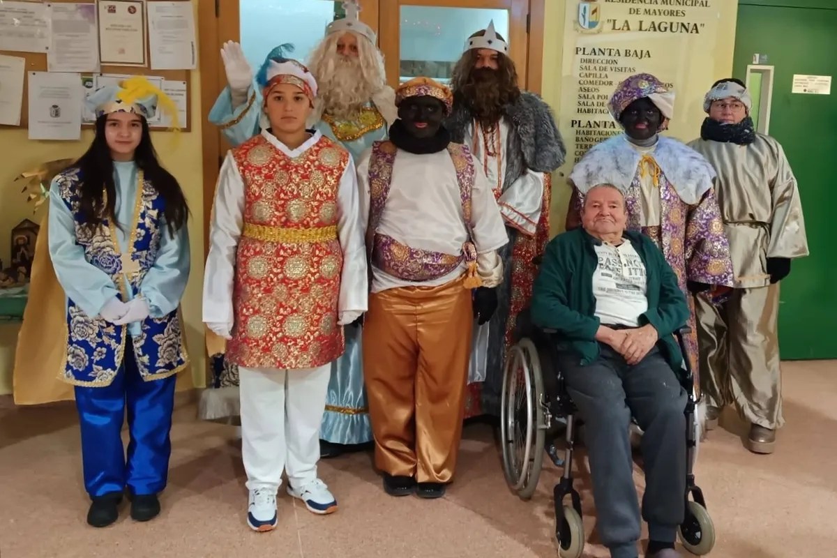 Visita de los Reyes Magos a la residencia de Hinojosa de Duero