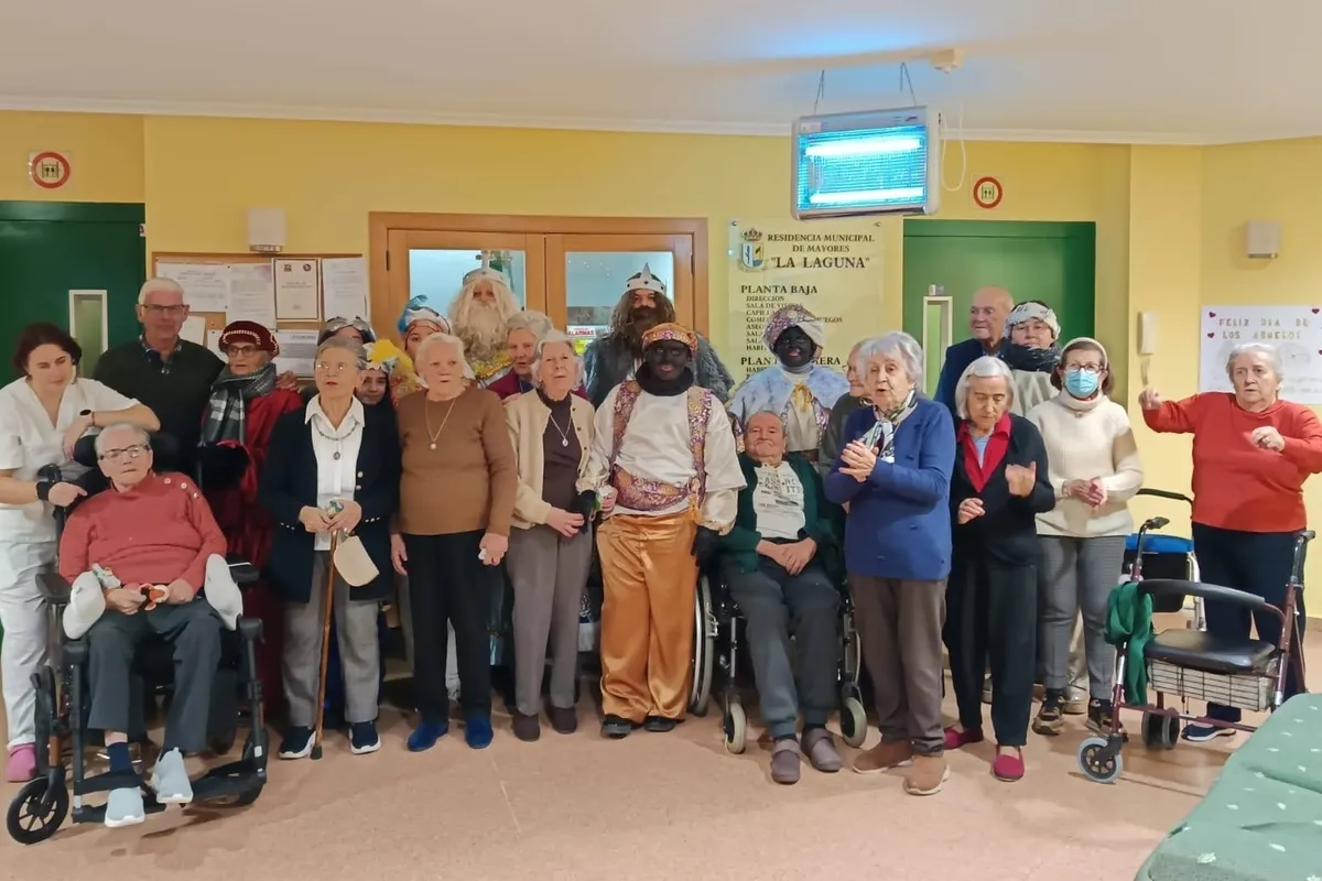 Visita de los Reyes Magos a la residencia de Hinojosa de Duero