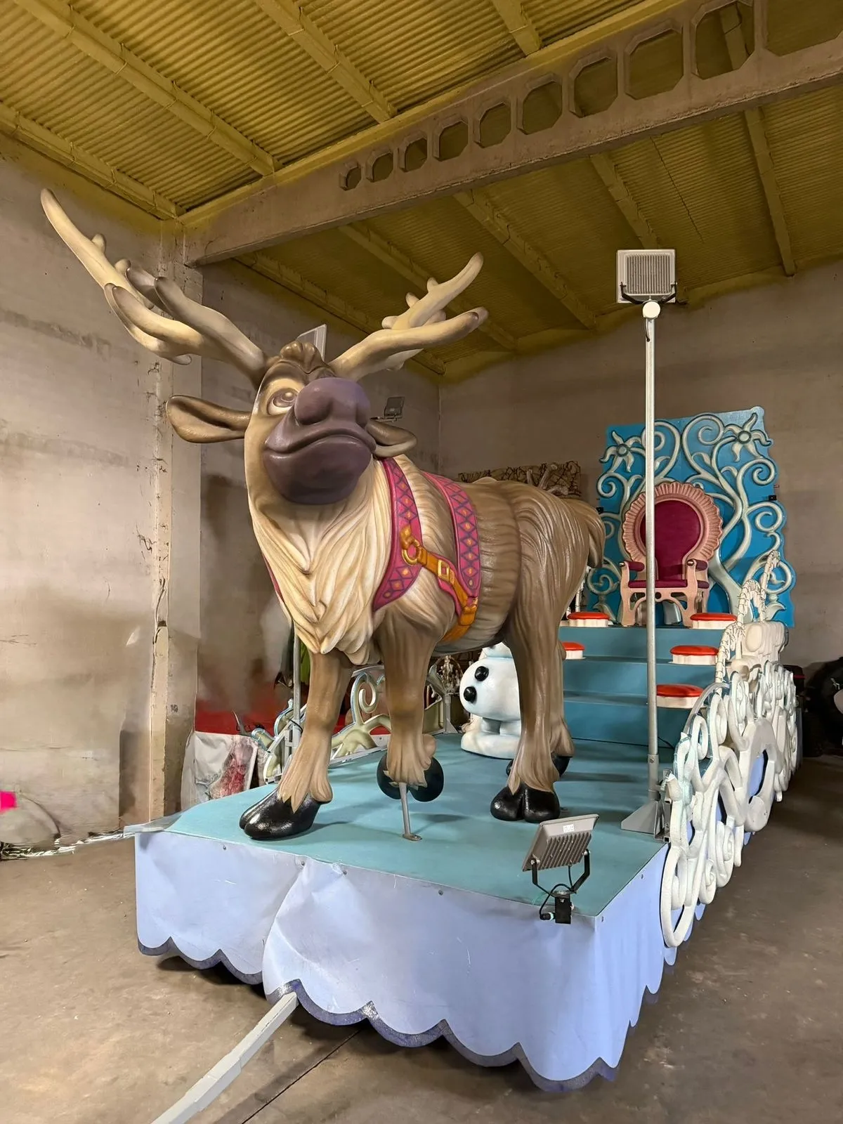 Carrozas para la cabalgata de los Reyes Magos en Villamayor