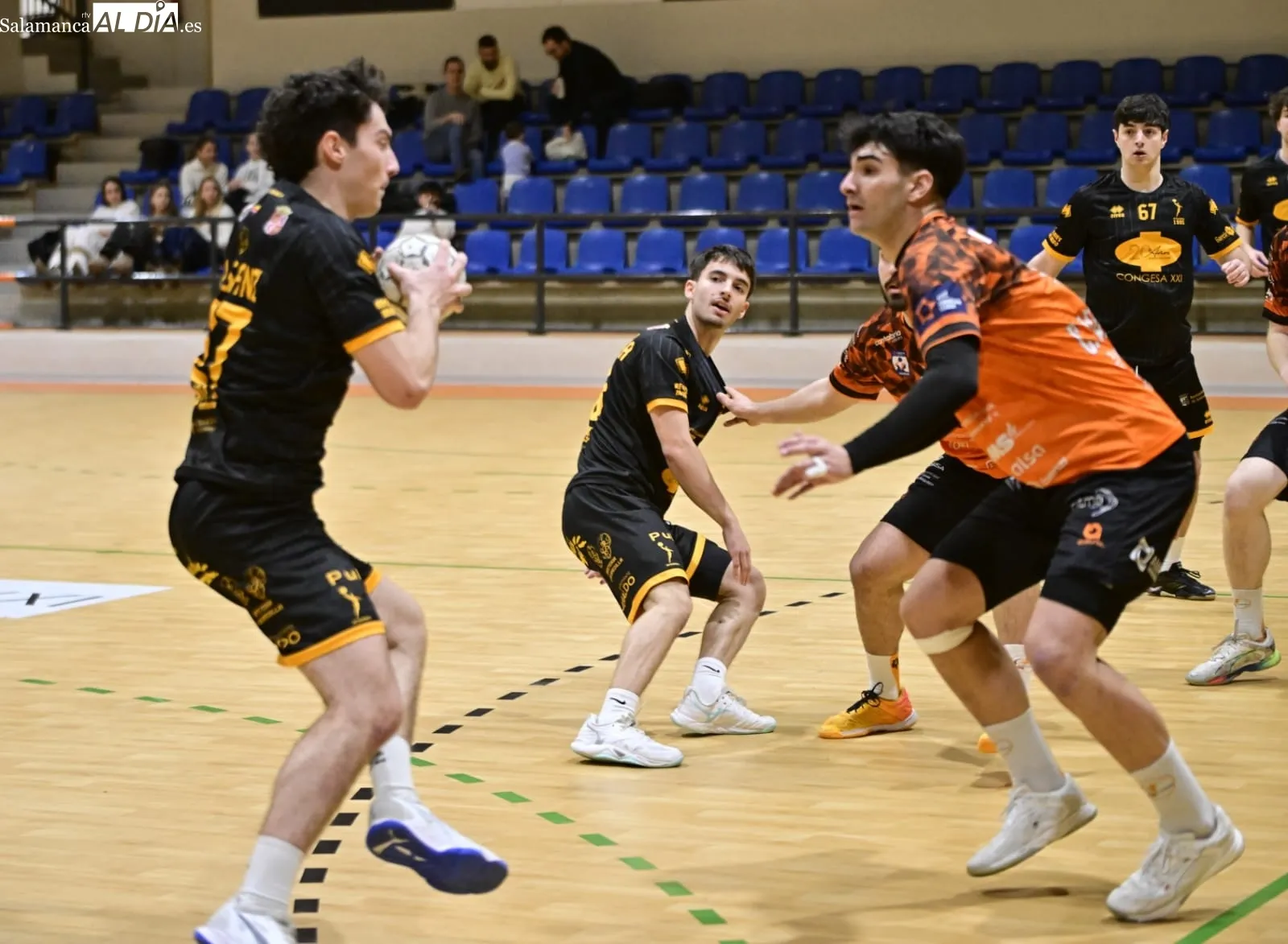 BM Salamanca - BM Torrelavega | FOTOS: SALAMANCArtv AL DÍA