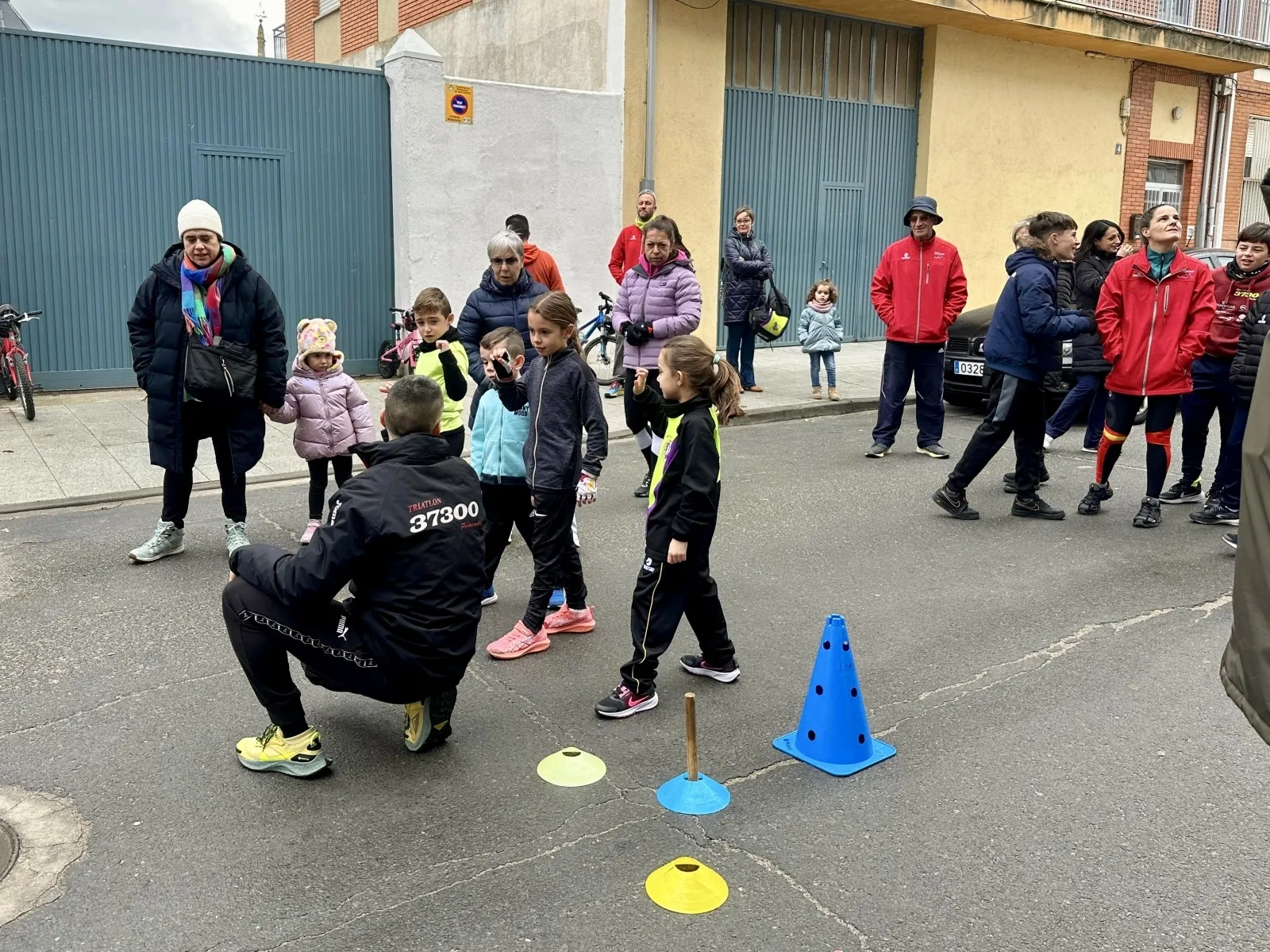 Foto 3 - El triatl&oacute;n solidario navide&ntilde;o desaf&iacute;a al fr&iacute;o y se convierte en un &eacute;xito de participaci&oacute;n y compromiso social