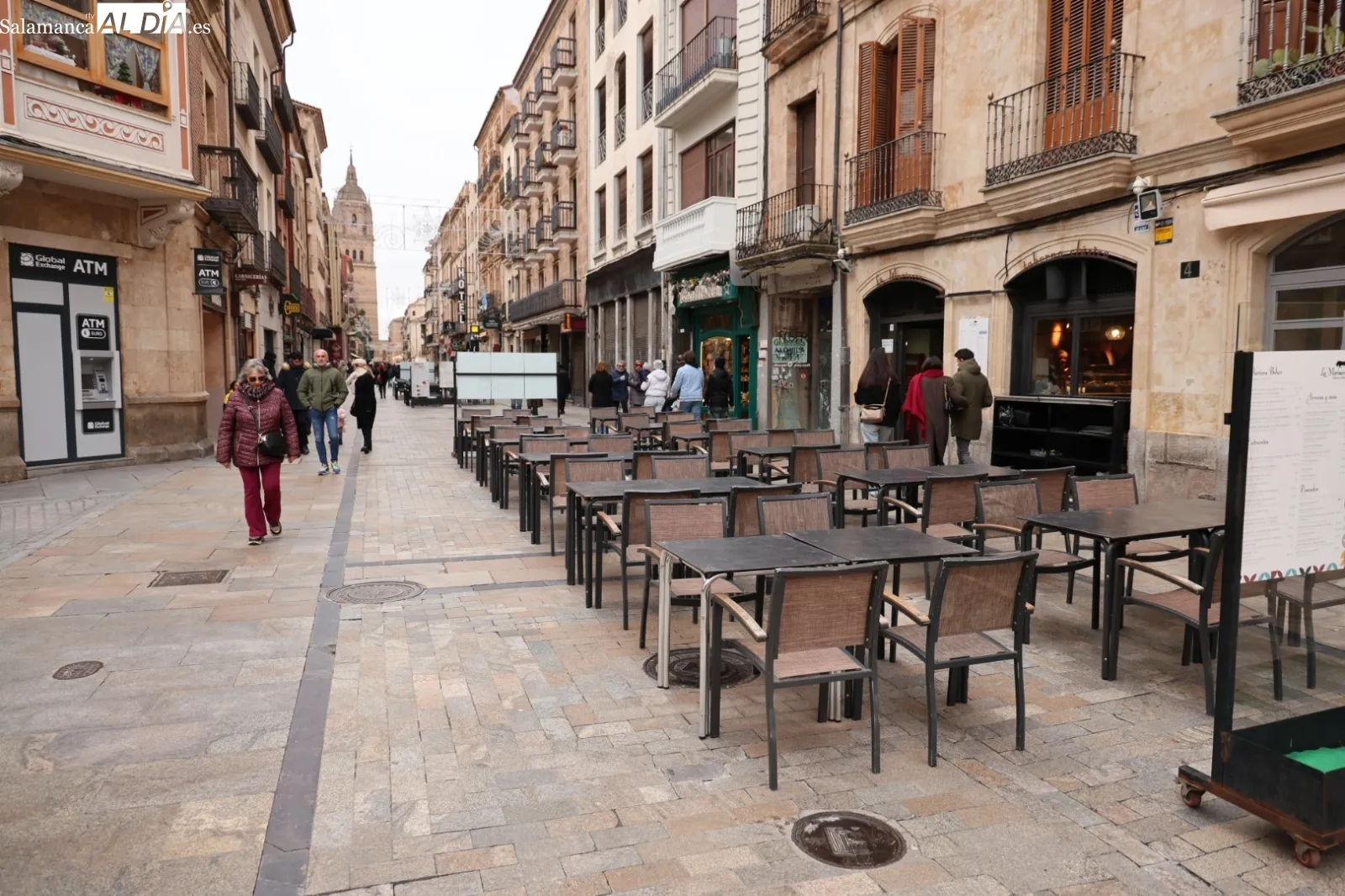 El frío intenso vacía el centro de Salamanca en el último domingo de la Navidad | Fotos: David Sañudo