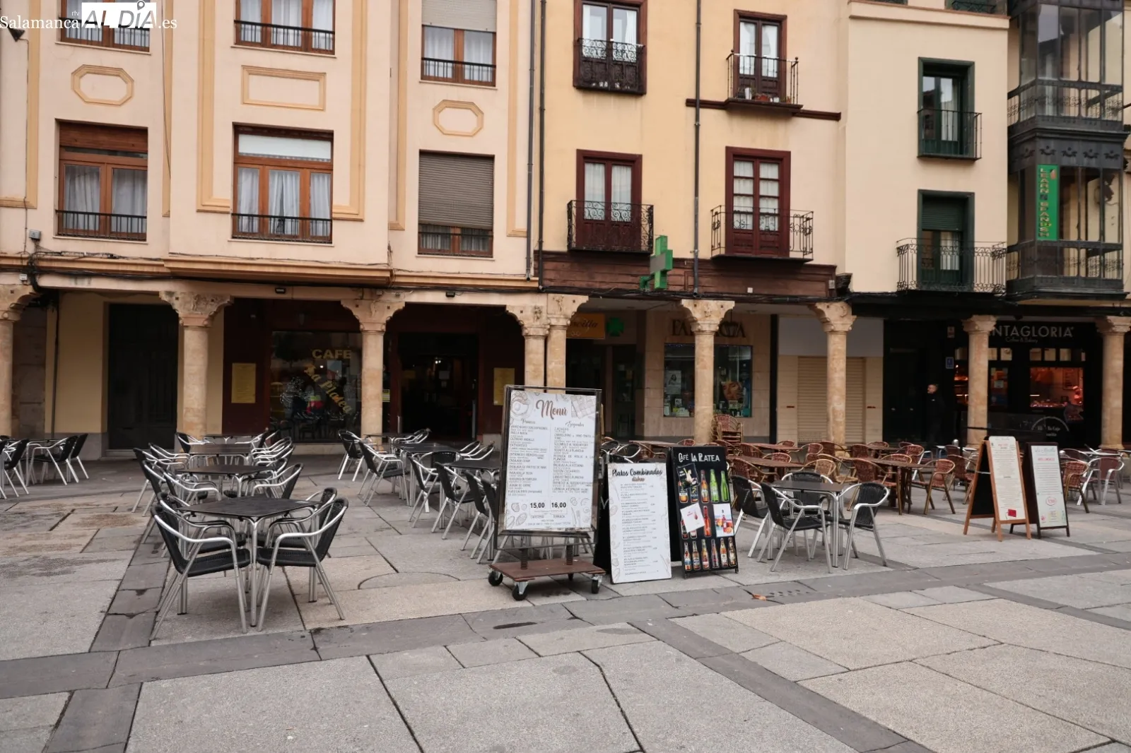 El frío intenso vacía el centro de Salamanca en el último domingo de la Navidad | Fotos: David Sañudo