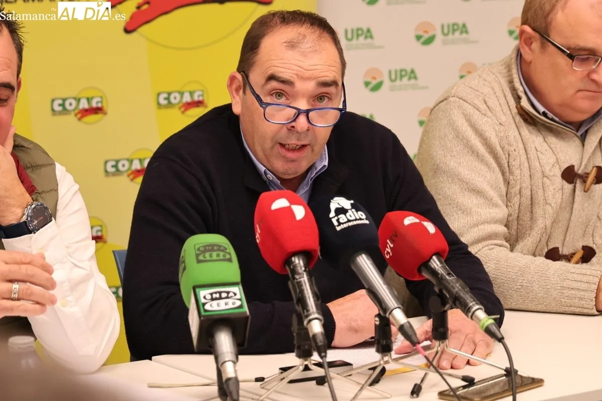 Rueda de prensa de este lunes con representantes de Asaja, Coag, UCCL y UPA en Salamanca. Foto de David Sañudo