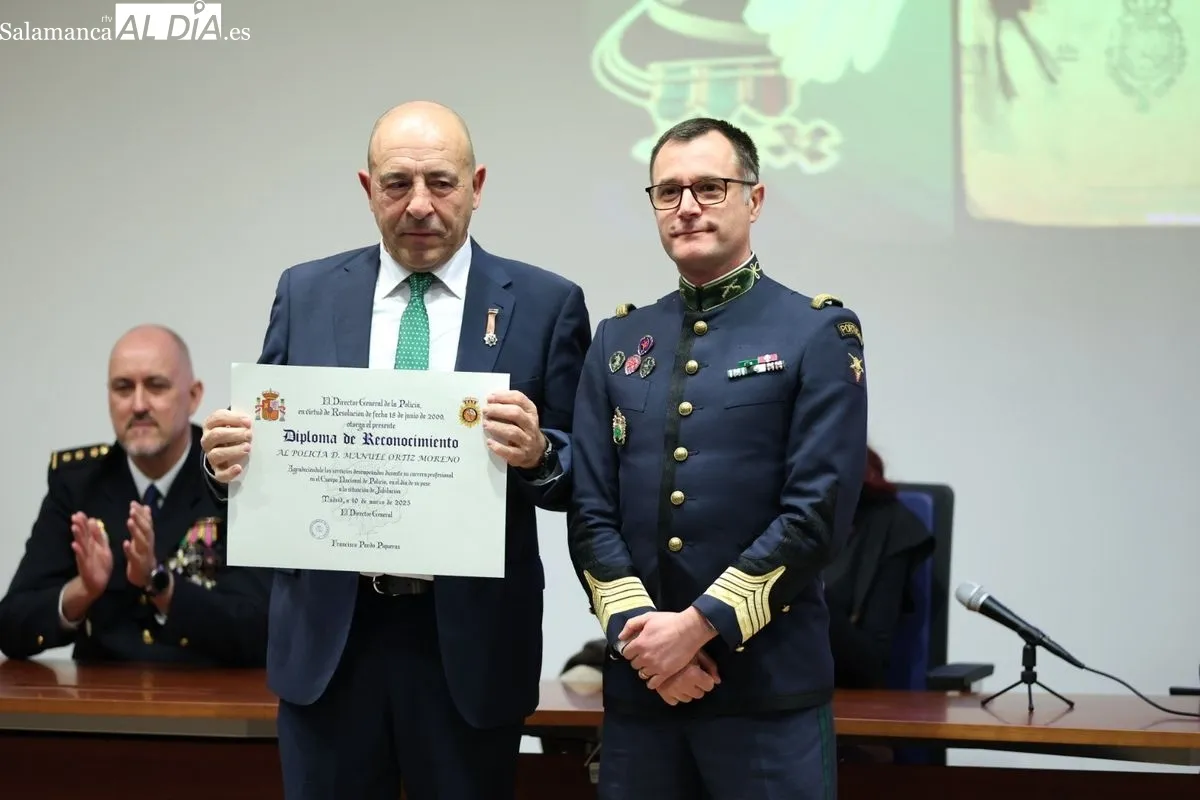 Entrega de condecoraciones en Salamanca por el 202 aniversario de la Policía Nacional. Foto de David Sañudo