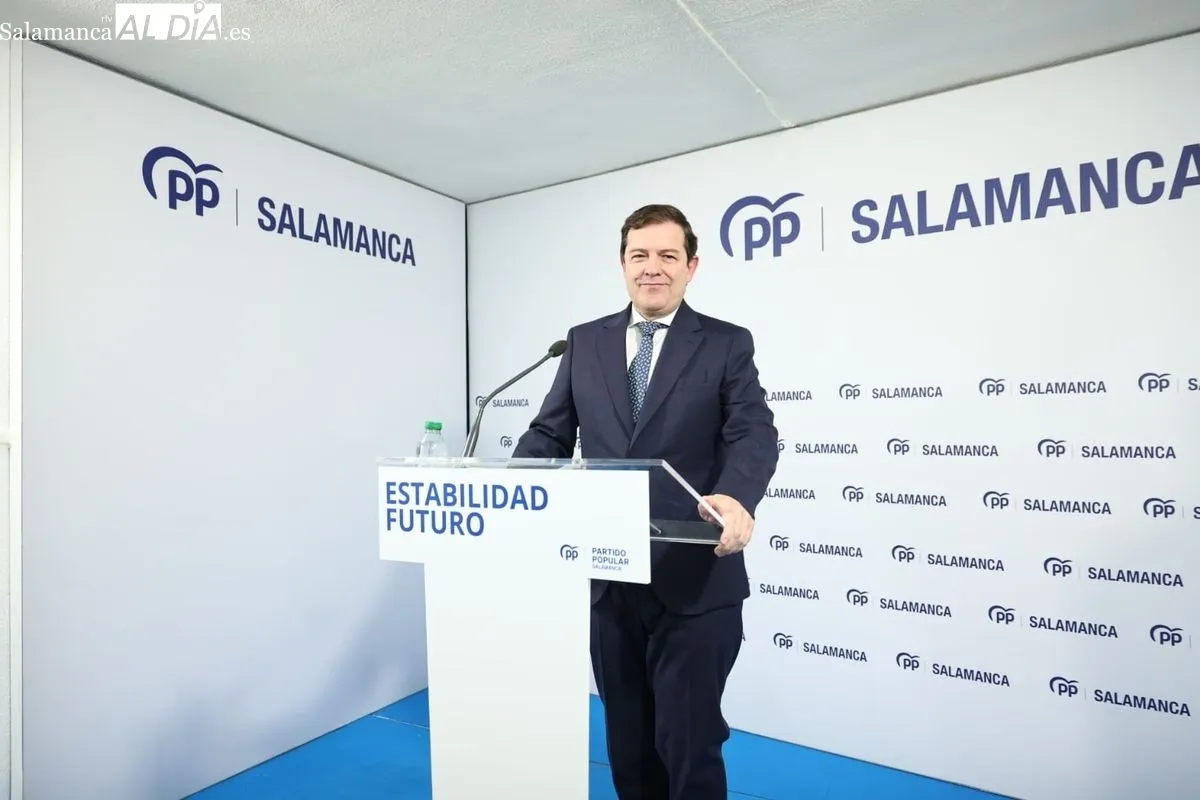 Alfonso Fernández Mañueco, en la sede del PP de Salamanca. Foto: David Sañudo
