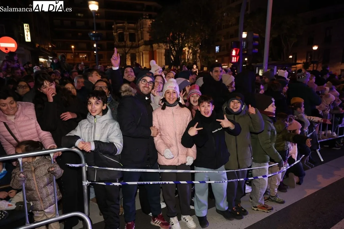 Público en la Cabalgata de Reyes. Fotos: David Sañudo