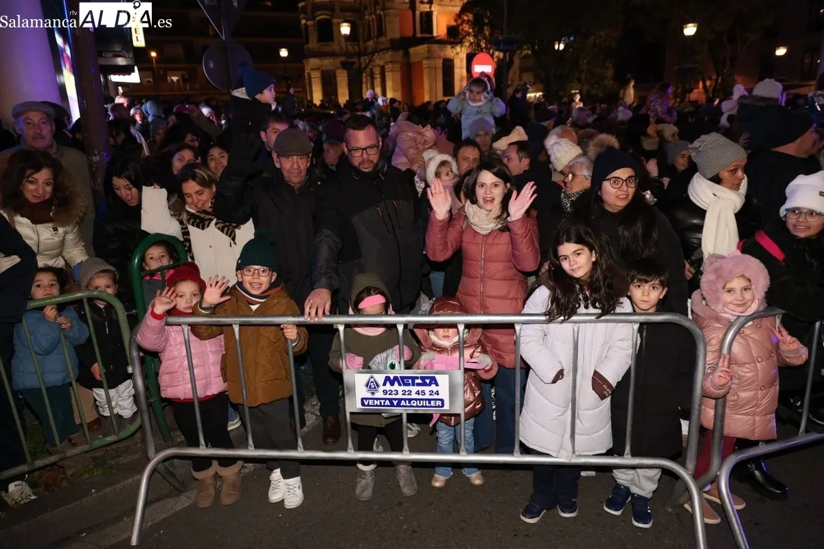Público en la Cabalgata de Reyes. Fotos: David Sañudo