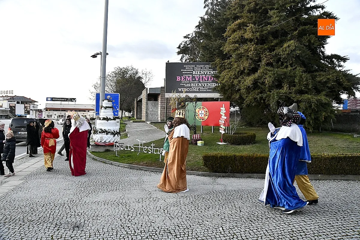 Los Reyes Magos de Oriente hicieron su entrada en la frontera hispanolusa