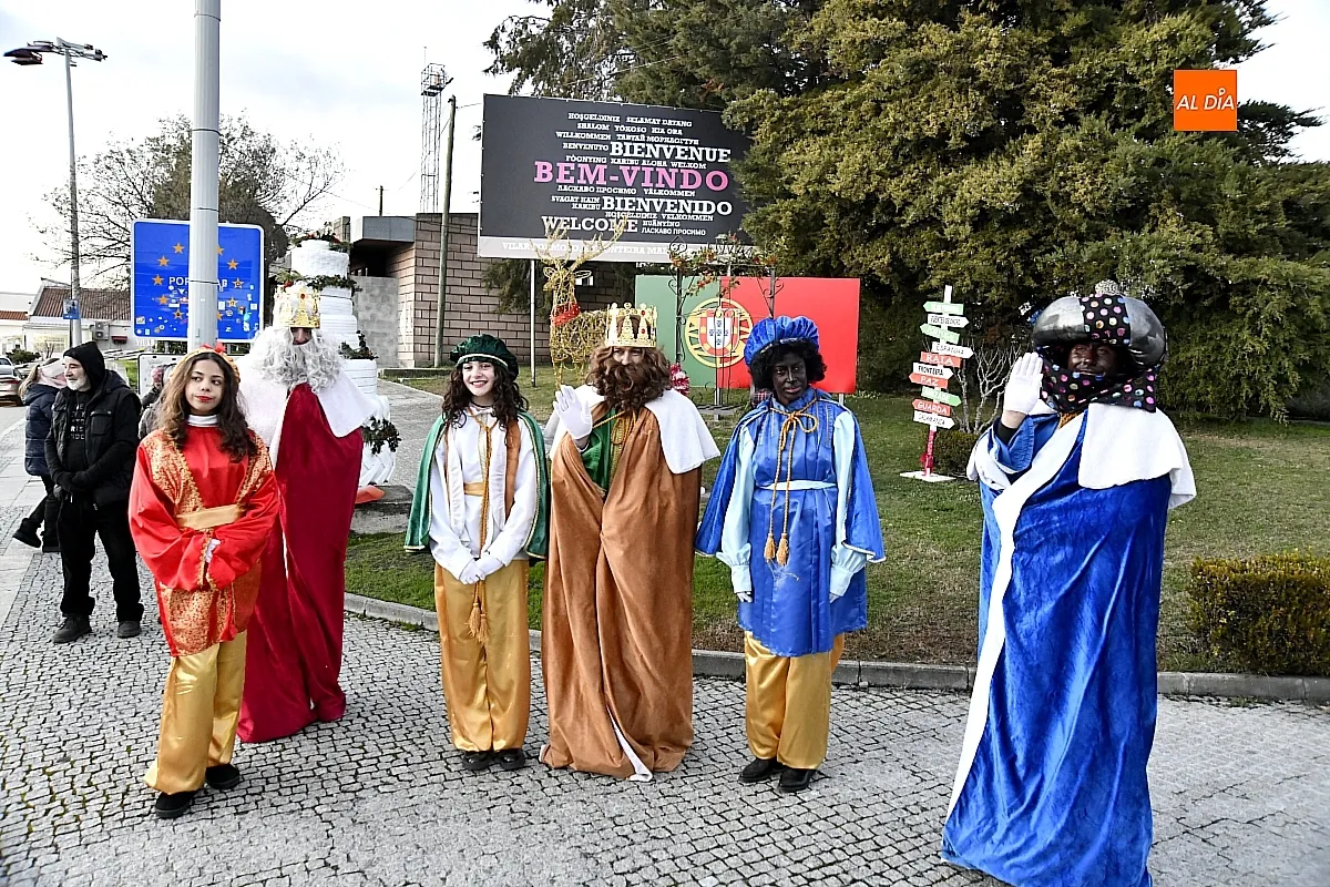 Los Reyes Magos de Oriente hicieron su entrada en la frontera hispanolusa