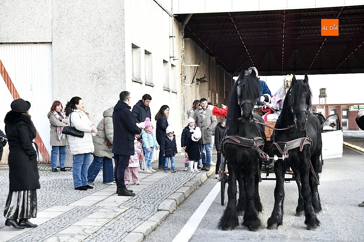 Los Reyes Magos de Oriente hicieron su entrada en la frontera hispanolusa