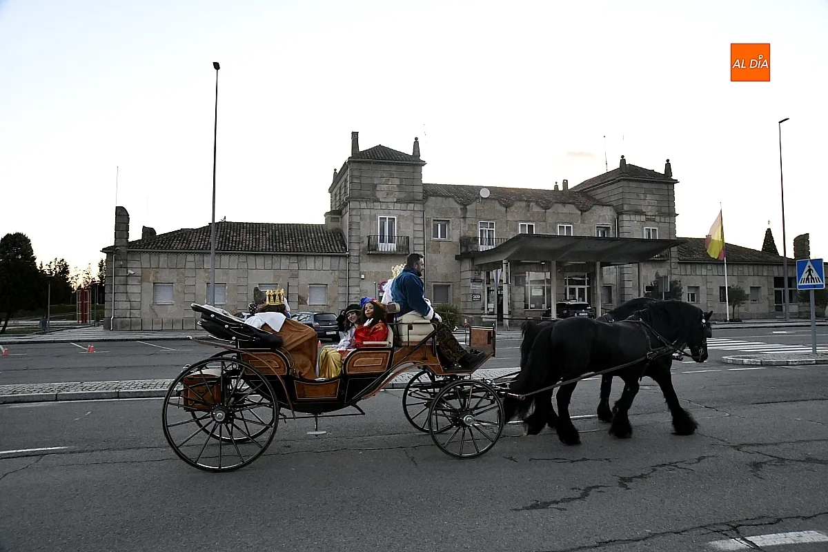 Los Reyes Magos de Oriente hicieron su entrada en la frontera hispanolusa