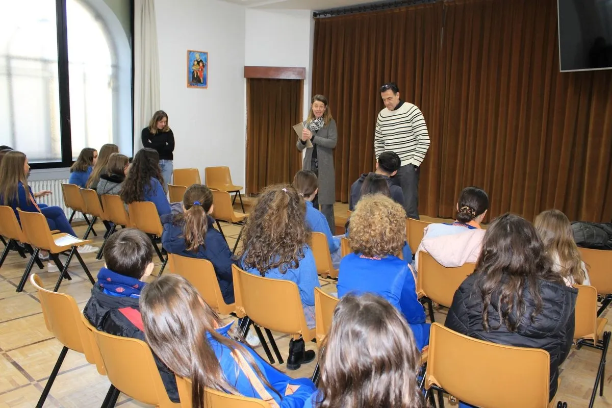 Foto 2 - El Colegio Calasanz de Salamanca entrega los certificados Cambridge a sus alumnos