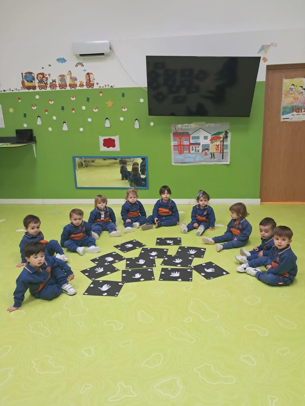 Foto 10 - El Colegio Calasanz teje un compromiso colectivo por la convivencia en el D&iacute;a Escolar de la Paz (Fotos)