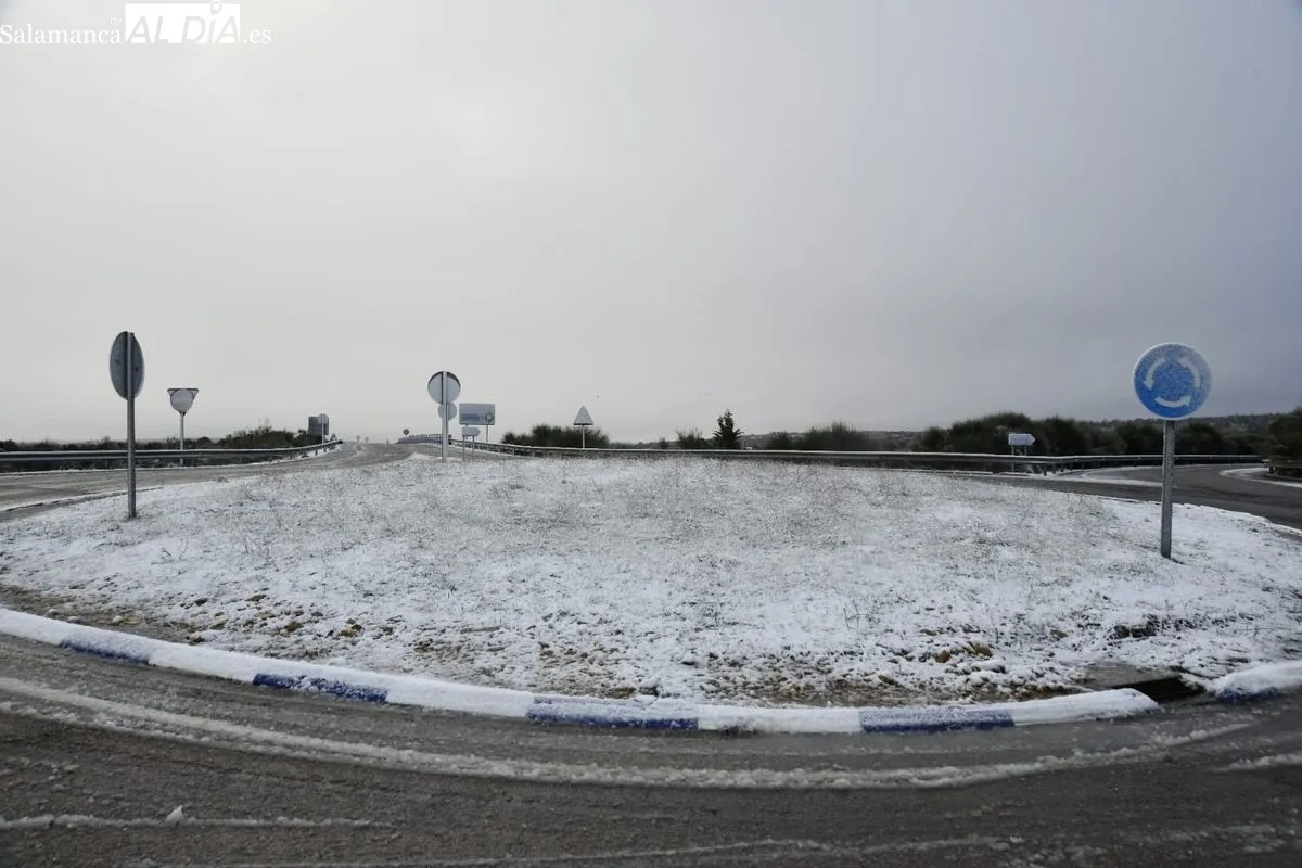 Camiones retenidos por la nieve en Sancti-Spiritus. Foto de Adrián Martín