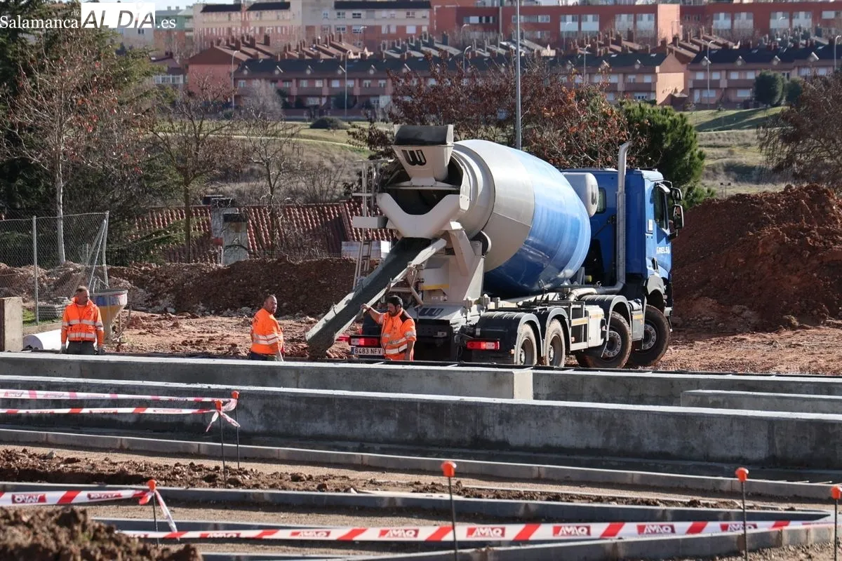 Obras de la nueva plaza de Vistahermosa. Foto de David Sañudo