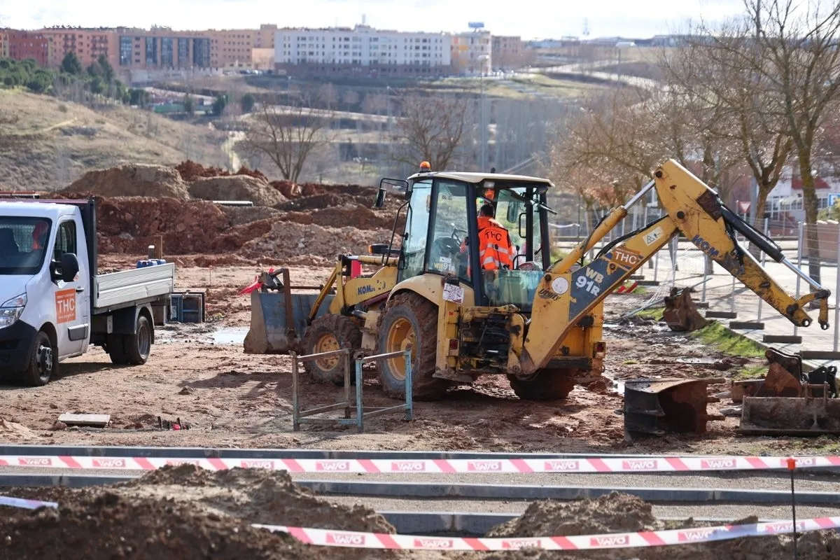 Obras de la nueva plaza de Vistahermosa. Foto de David Sañudo