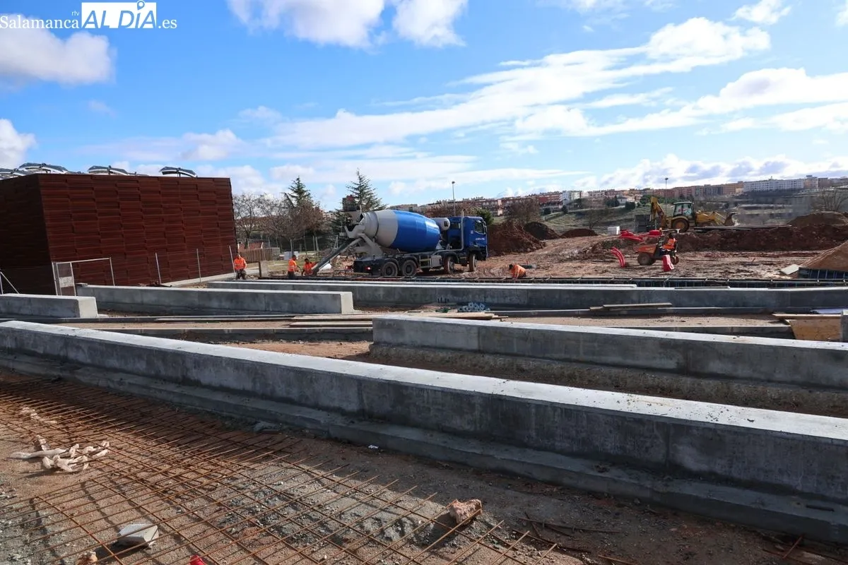 Obras de la nueva plaza de Vistahermosa. Foto de David Sañudo