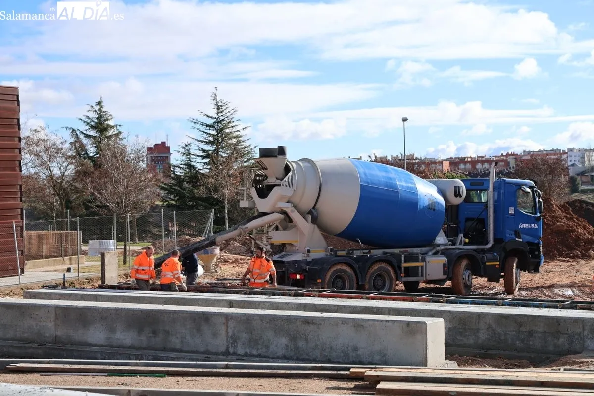 Obras de la nueva plaza de Vistahermosa. Foto de David Sañudo