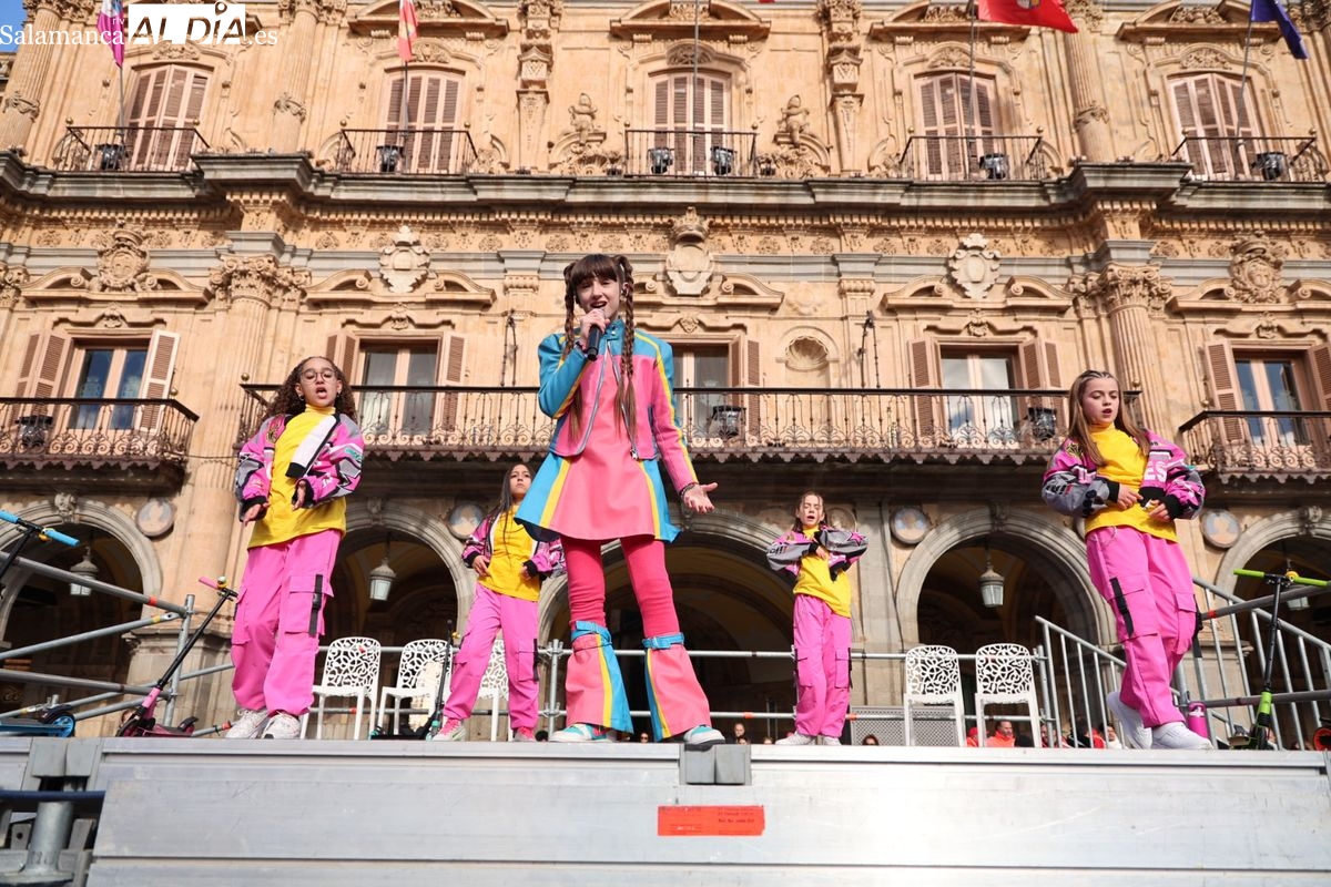 Chloe DelaRosa pone música a la tarde de Reyes en Salamanca