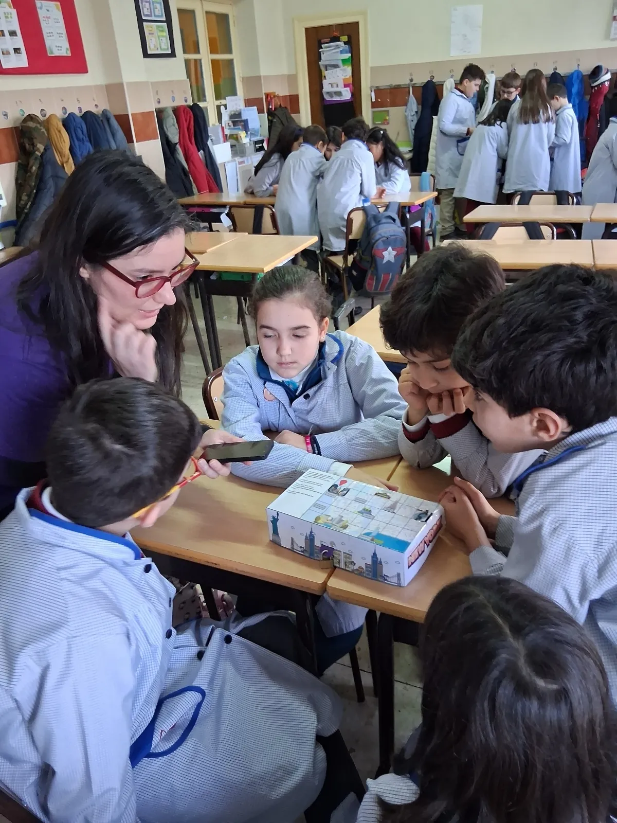 Foto 6 - Un  'escape room' pone a prueba el ingl&eacute;s de estos escolares salmantinos