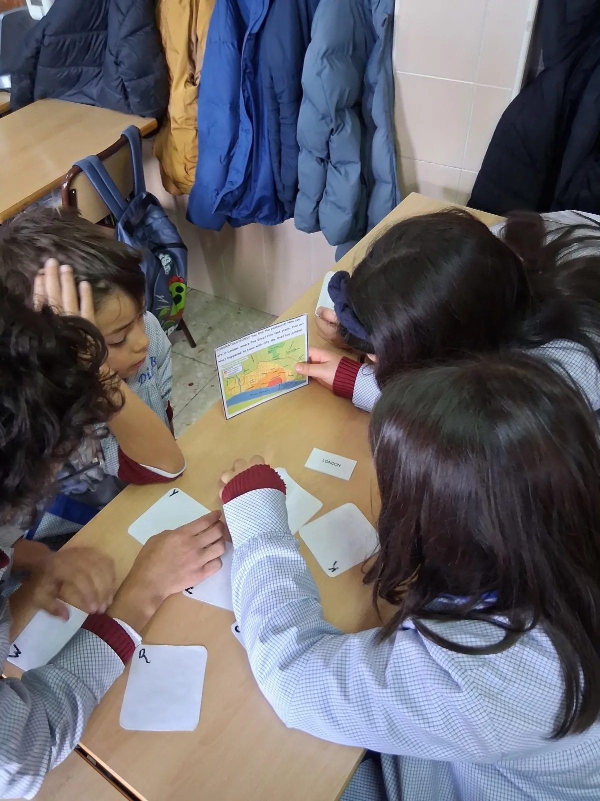 Foto 11 - Un  'escape room' pone a prueba el ingl&eacute;s de estos escolares salmantinos