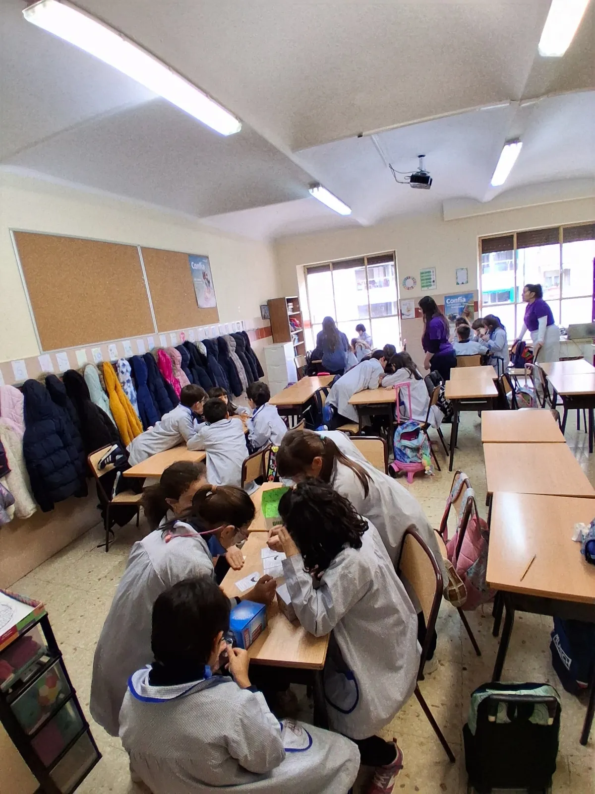 Foto 7 - Un  'escape room' pone a prueba el ingl&eacute;s de estos escolares salmantinos