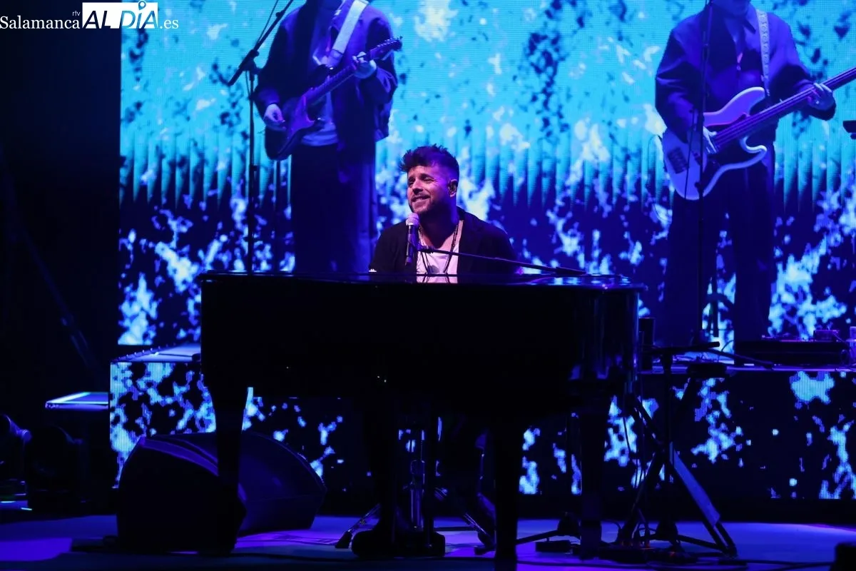 Pablo López en su concierto en el Palacio de Congresos de Salamanca. Foto: David Sañudo