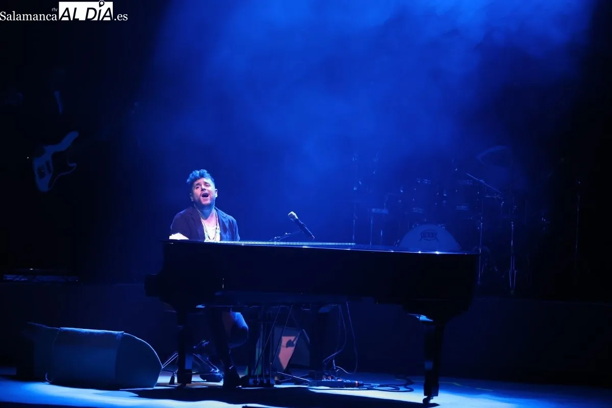 Pablo López en su concierto en el Palacio de Congresos de Salamanca. Foto: David Sañudo