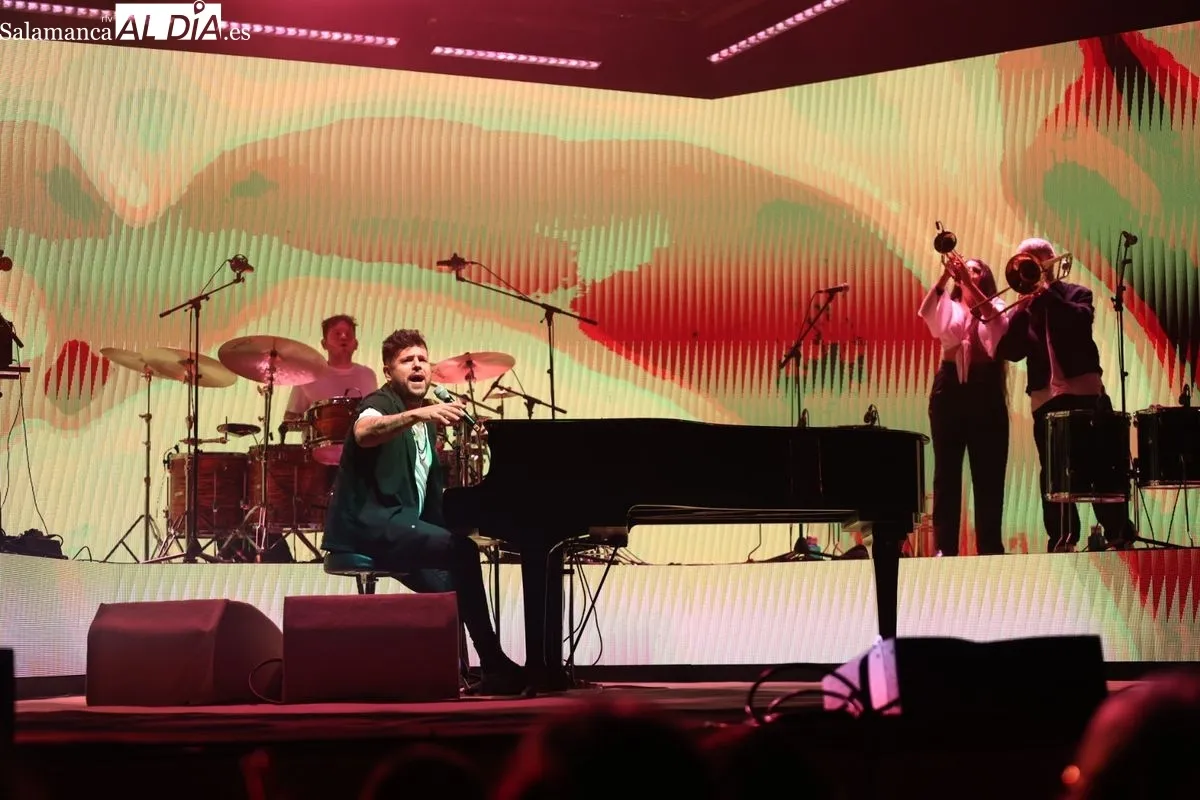 Pablo López en su concierto en el Palacio de Congresos de Salamanca. Foto: David Sañudo