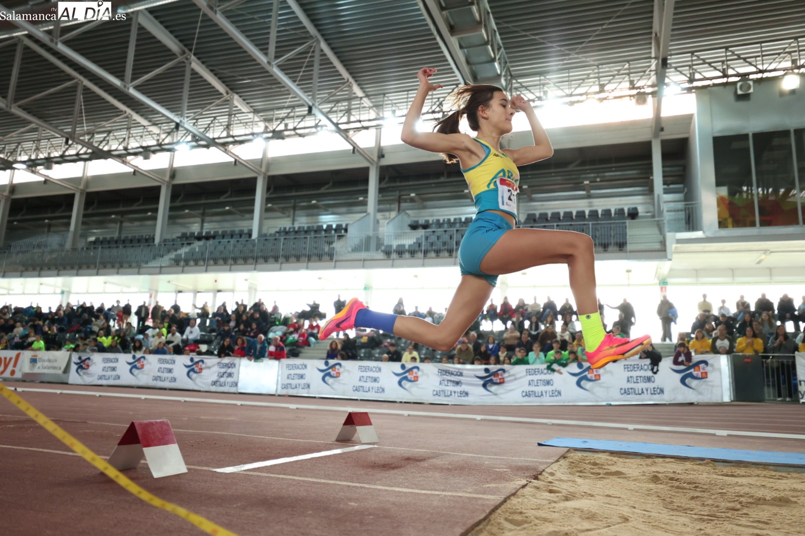 FOTOS | La Carlos Gil Pérez acoge el inicio de los Juegos Escolares en Pista Cubierta por todo lo alto
