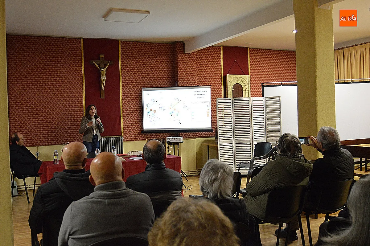 Exposición sobre el Triptico del Zarzoso 