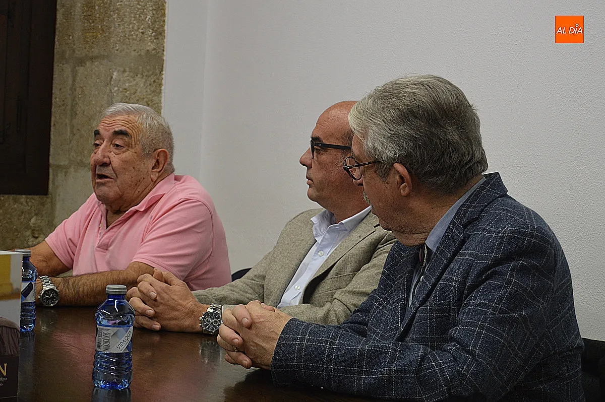 Presentación del libro autobiográfico de Lauren 