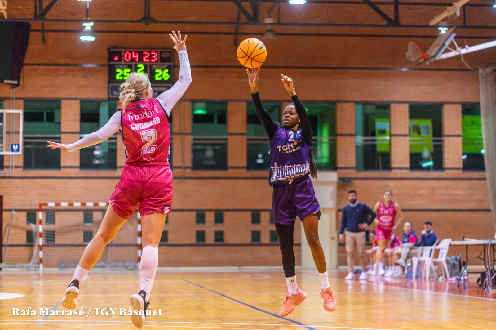 CB Arelsa ficha a Dami Adeyinka y Mia Jaye en Salamanca